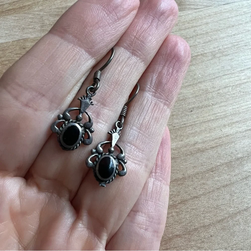 Vintage 925 sterling silver and black onyx dangle drop earrings